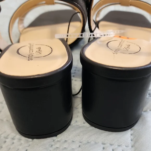 Life Stride Black Strappy Sandals - Picture 8 of 9